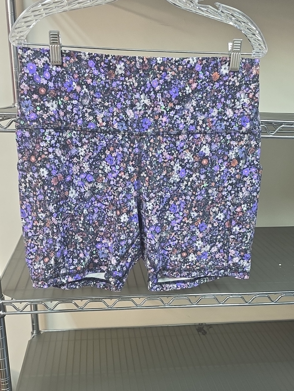 Lululemon High-Rise Floral Active Shorts 6 Inch Inseam